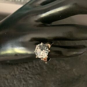 Vintage Large Vibrant Clear Crystal High-set Solitaire ring, Unmarked